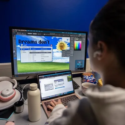 Desktop backgrounds should be colorful!